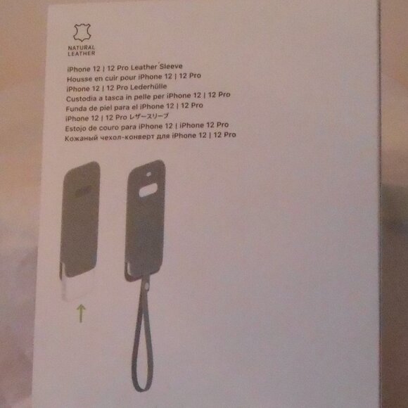 Apple IPhone 12/12 Pro Leather Phone Sleeve Mag Safe Pink Citrus NIB Unopened - Picture 2 of 2